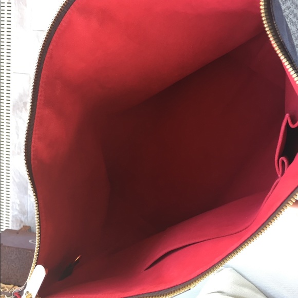 Louis Vuitton Checkered Bag DISCONTINUED/AUTHENTIC - Picture 13 of 16